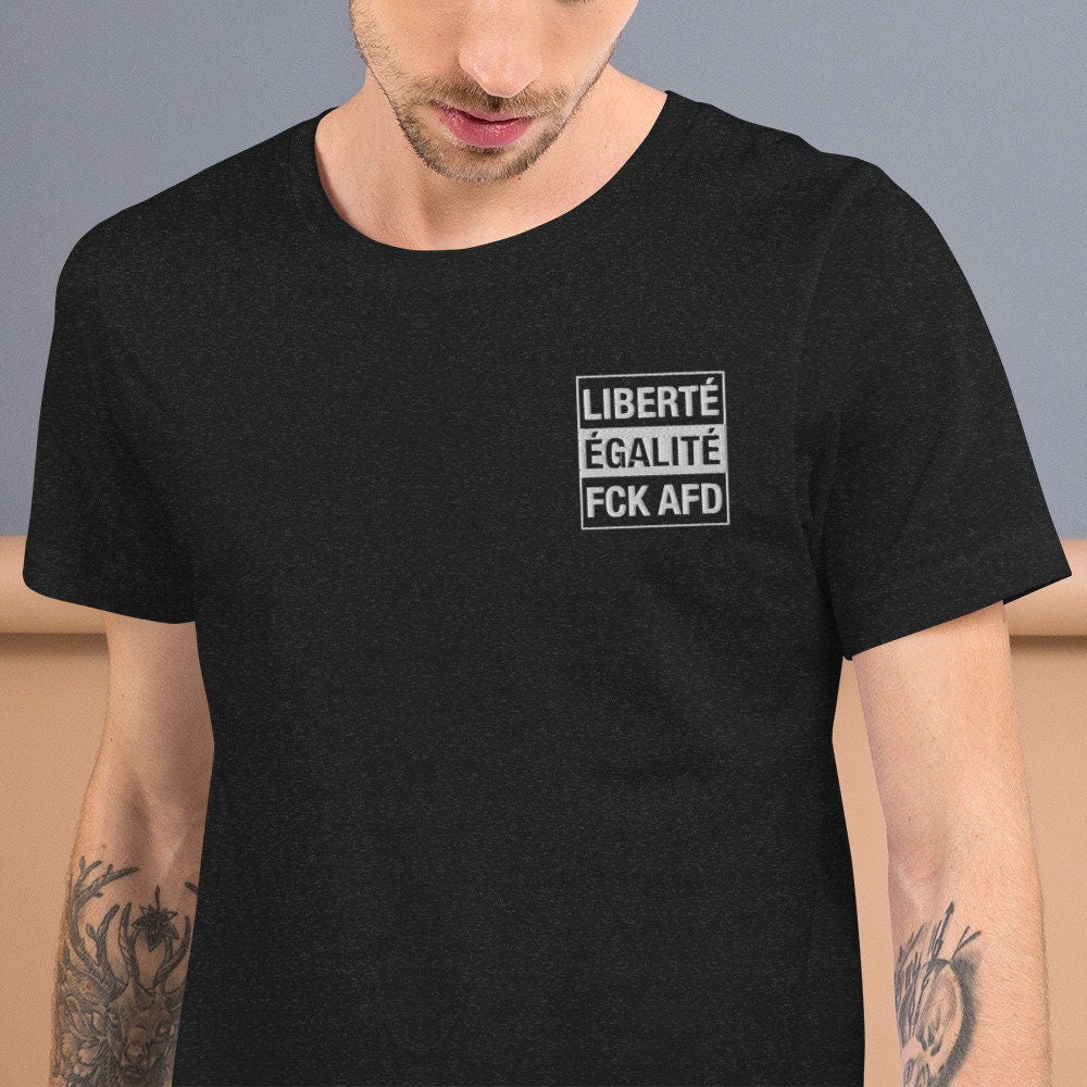 Liberté T-Shirt bestickt 100% Baumwolle Brust links dunkle Farben